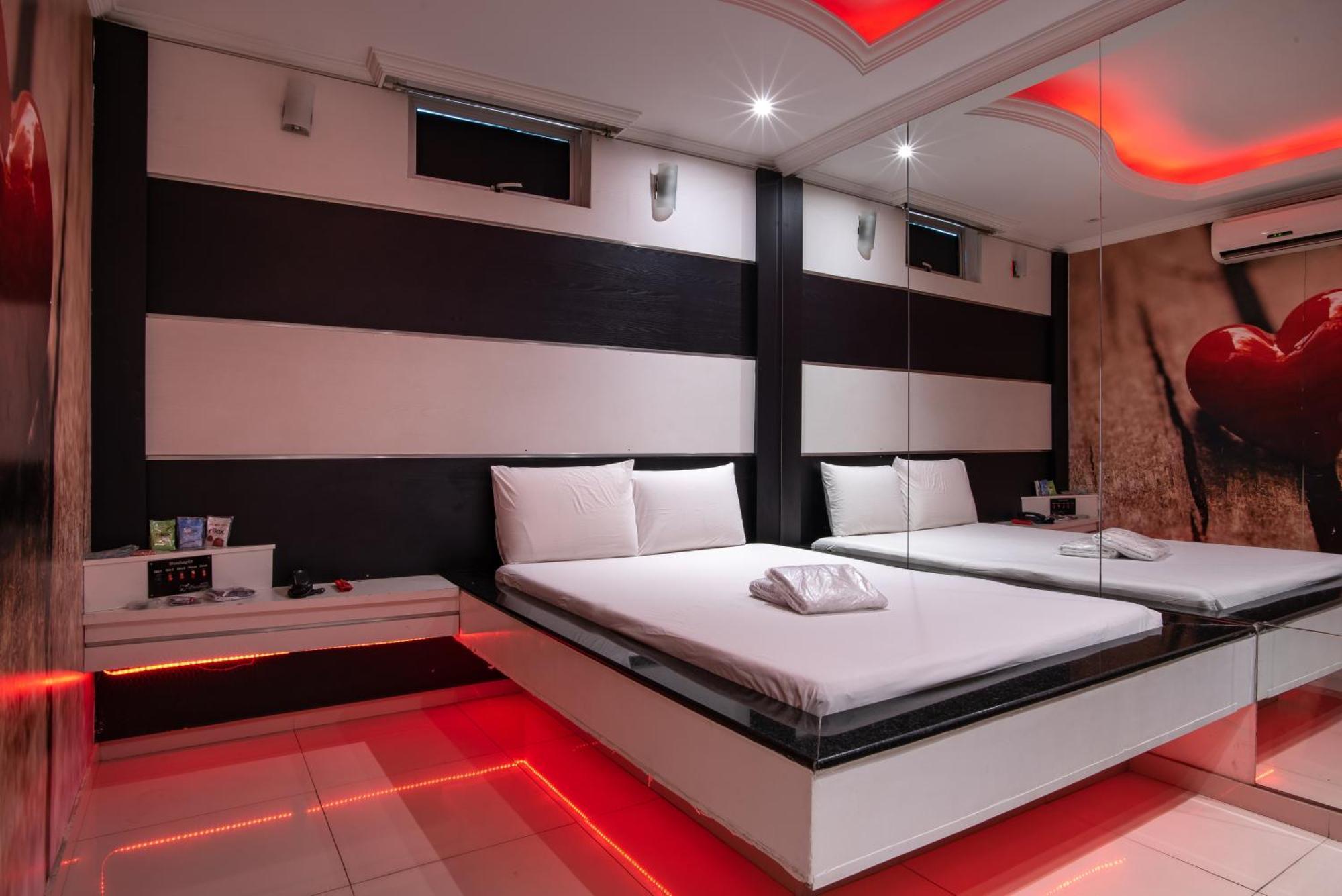 Motel Fantasy 2 (Adults Only) Contagem Extérieur photo