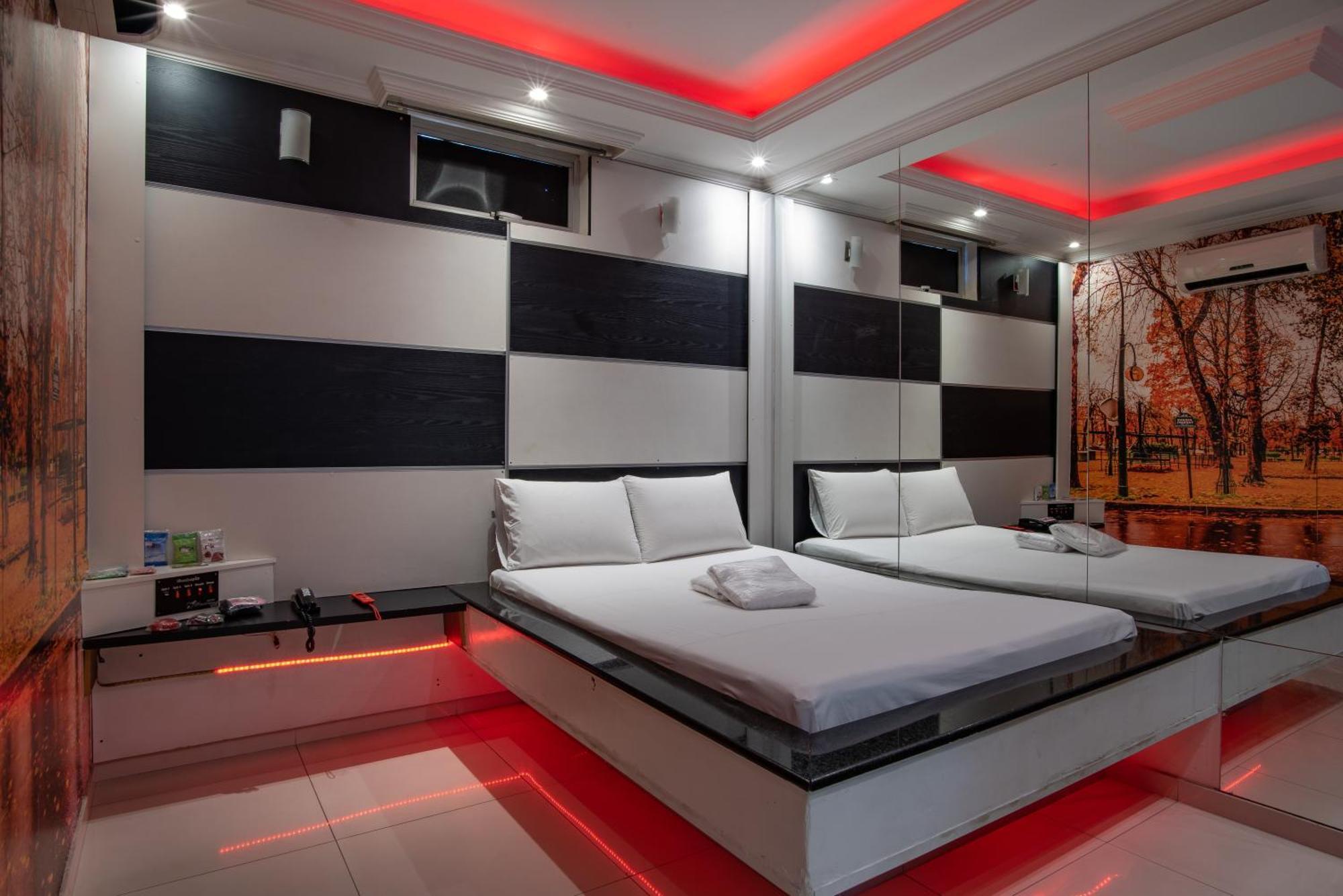Motel Fantasy 2 (Adults Only) Contagem Extérieur photo