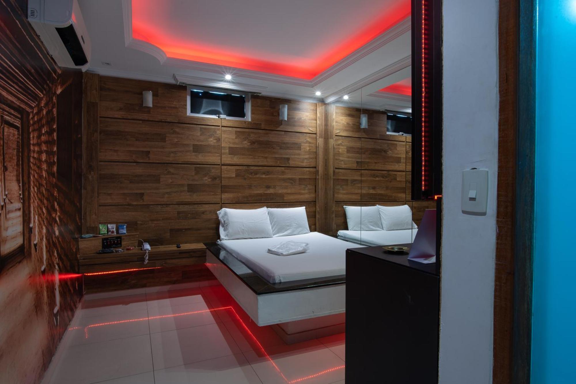 Motel Fantasy 2 (Adults Only) Contagem Extérieur photo