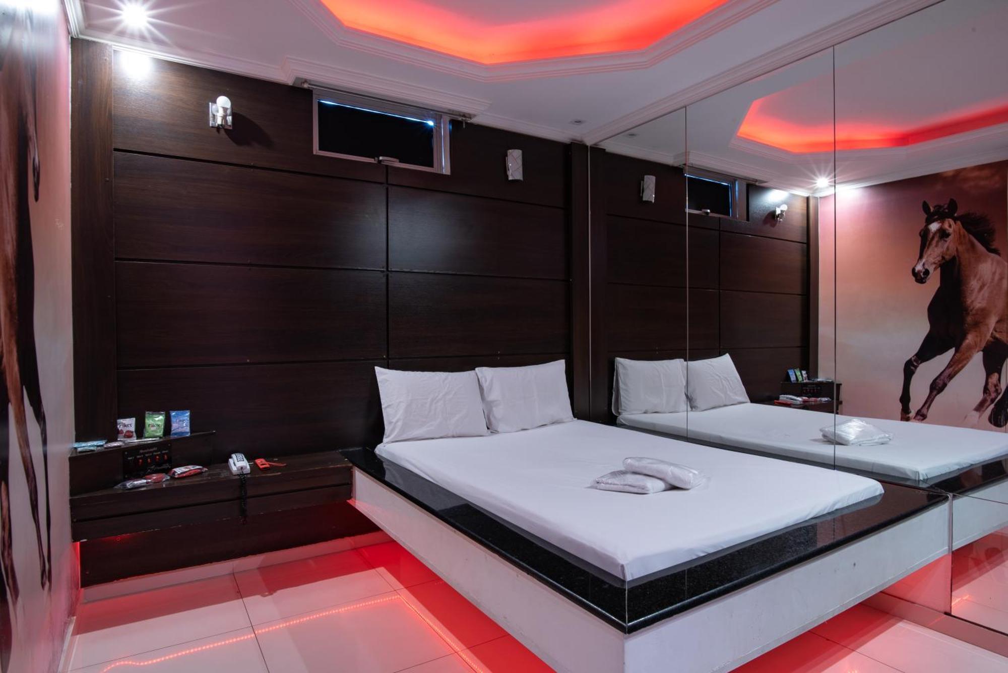 Motel Fantasy 2 (Adults Only) Contagem Extérieur photo