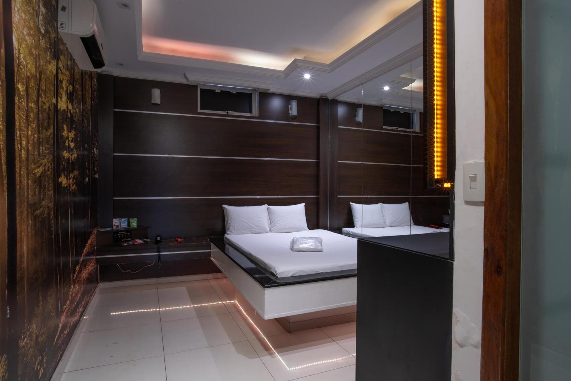 Motel Fantasy 2 (Adults Only) Contagem Extérieur photo